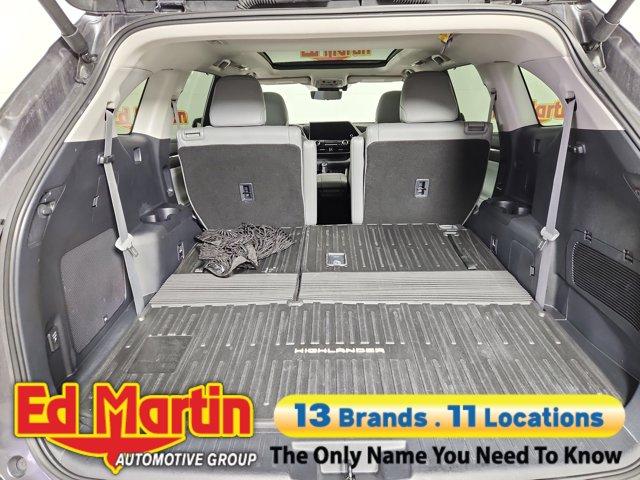 used 2025 Toyota Highlander Hybrid car, priced at $51,407