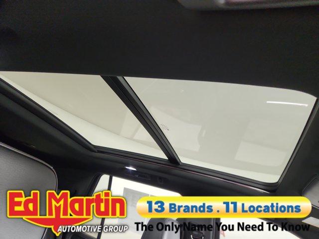 used 2022 GMC Yukon car, priced at $43,728