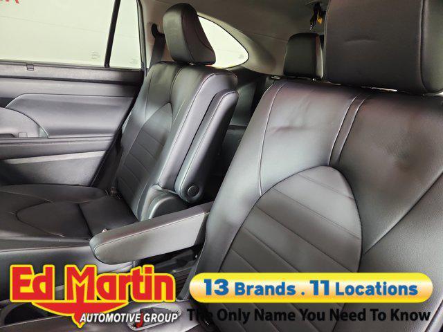 used 2023 Toyota Highlander Hybrid car, priced at $39,987