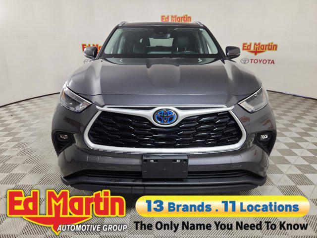 used 2023 Toyota Highlander Hybrid car, priced at $39,987