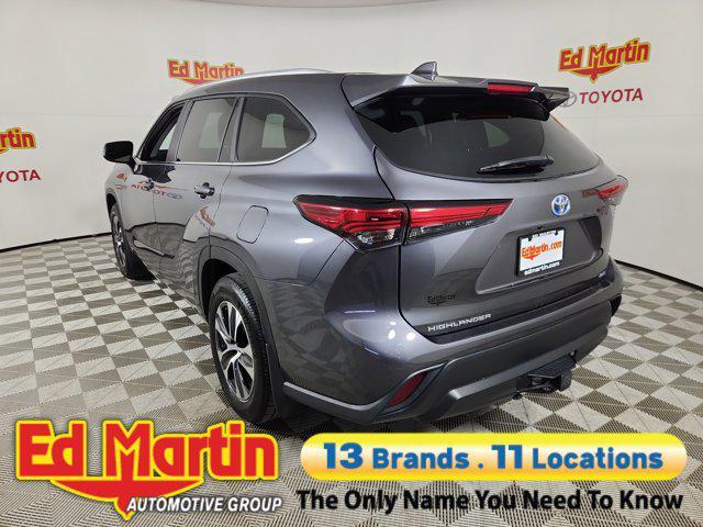 used 2023 Toyota Highlander Hybrid car, priced at $39,987