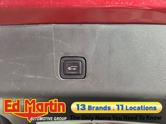 used 2023 Chevrolet Traverse car, priced at $25,981