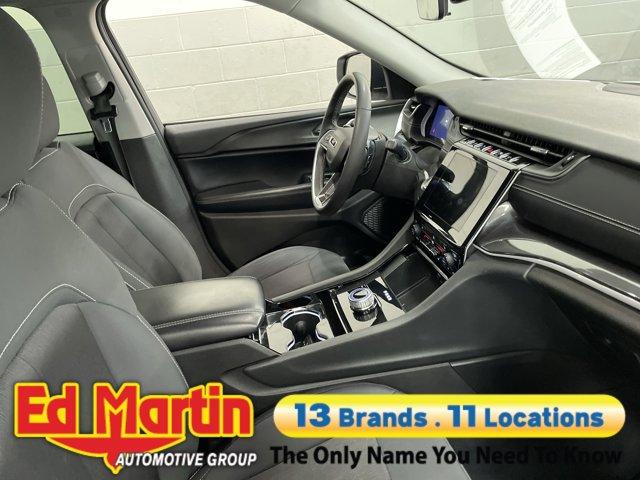 used 2023 Jeep Grand Cherokee car, priced at $17,997