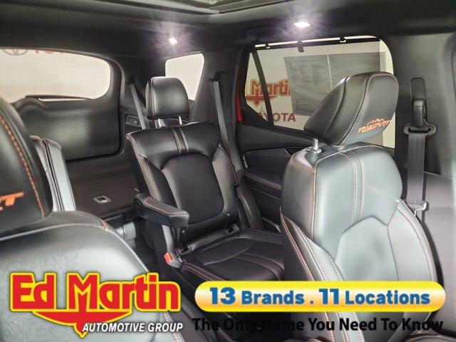used 2025 Honda Pilot car, priced at $42,997