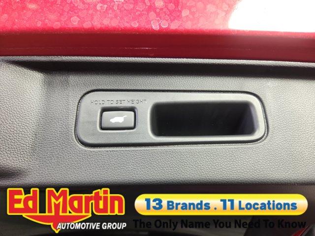 used 2025 Honda Pilot car, priced at $42,997