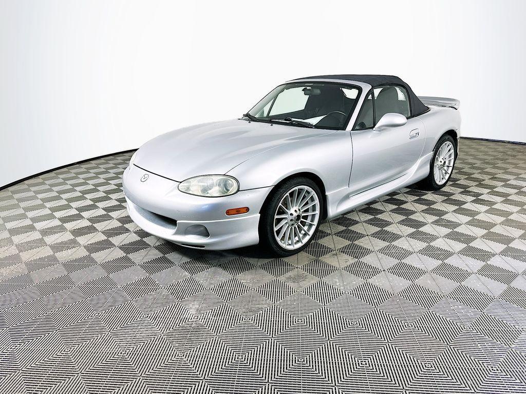 used 2001 Mazda MX-5 Miata car, priced at $10,990
