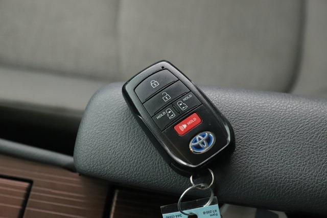used 2024 Toyota Sienna car, priced at $32,900