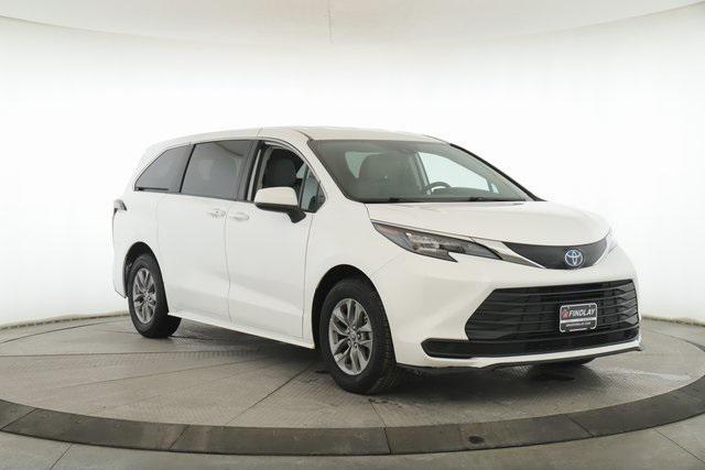 used 2024 Toyota Sienna car, priced at $32,900