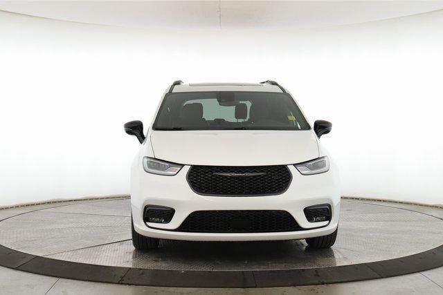 new 2026 Chrysler Pacifica car, priced at $44,745