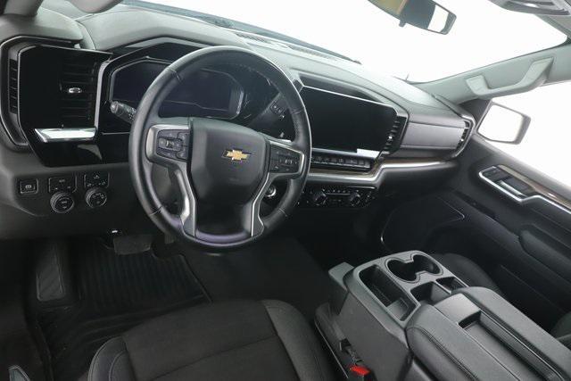used 2025 Chevrolet Silverado 1500 car, priced at $38,901