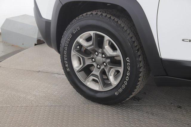 used 2019 Jeep Cherokee car, priced at $11,850