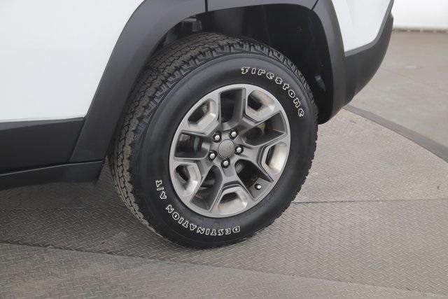 used 2019 Jeep Cherokee car, priced at $11,850