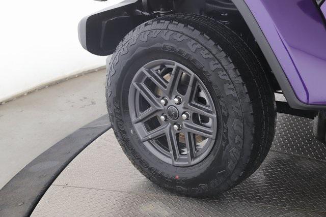 new 2026 Jeep Gladiator car, priced at $43,595