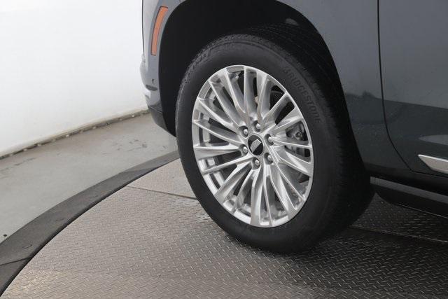 used 2025 Cadillac Escalade ESV car, priced at $99,900