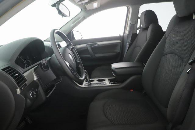 used 2008 Saturn Outlook car, priced at $2,890