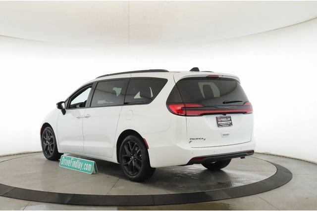 new 2026 Chrysler Pacifica car, priced at $40,910