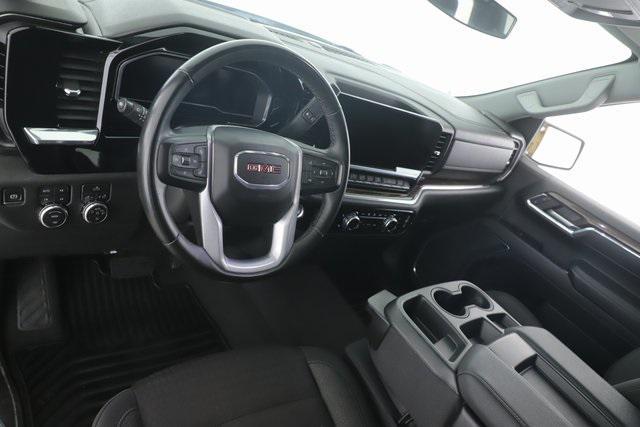 used 2024 GMC Sierra 1500 car, priced at $40,900