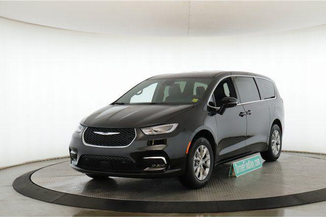 new 2026 Chrysler Pacifica car, priced at $44,910