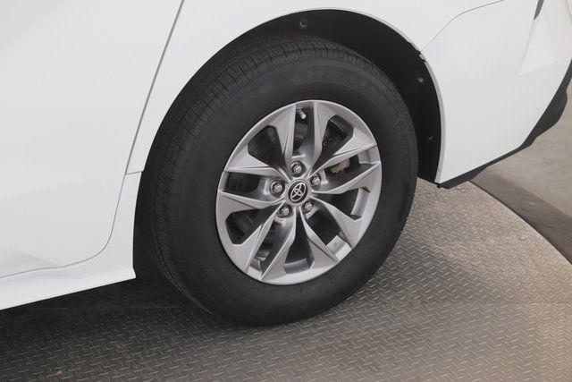 used 2024 Toyota Sienna car, priced at $35,900