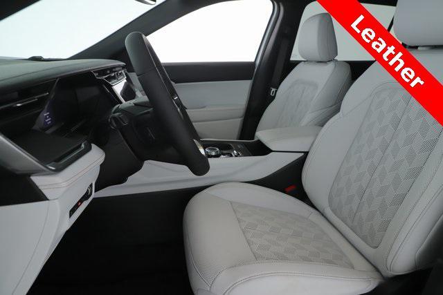 new 2026 Jeep Cherokee car, priced at $42,220