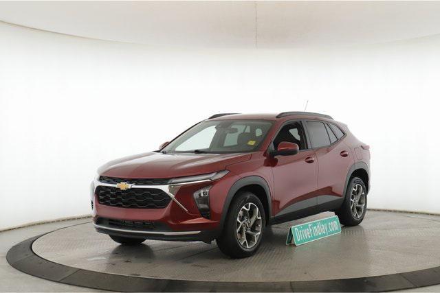 used 2025 Chevrolet Trax car, priced at $20,900