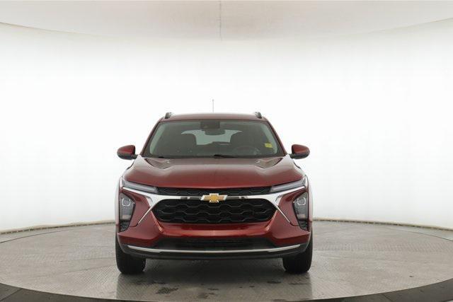 used 2025 Chevrolet Trax car, priced at $20,900