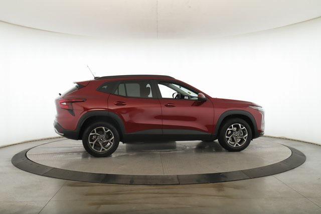 used 2025 Chevrolet Trax car, priced at $20,900