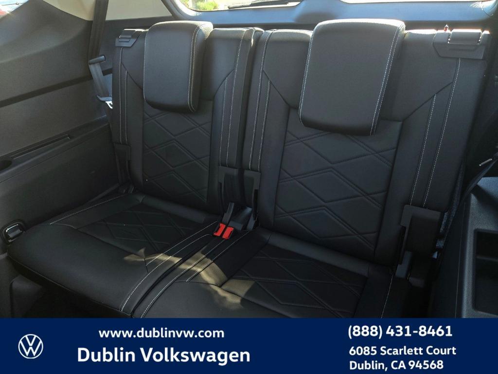 new 2026 Volkswagen Atlas car, priced at $50,218