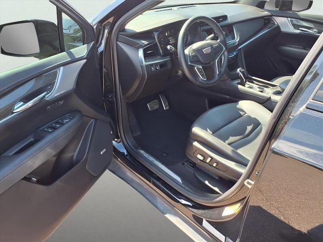 used 2022 Cadillac XT5 car, priced at $31,990