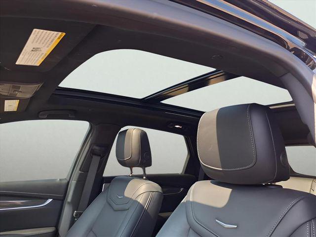 used 2022 Cadillac XT5 car, priced at $31,990