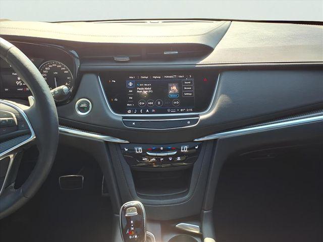 used 2022 Cadillac XT5 car, priced at $31,990