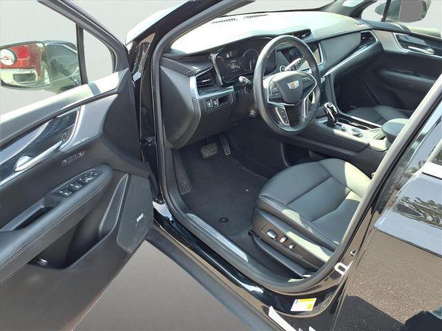 used 2024 Cadillac XT5 car, priced at $35,990