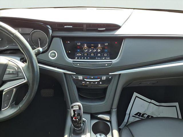 used 2024 Cadillac XT5 car, priced at $35,990