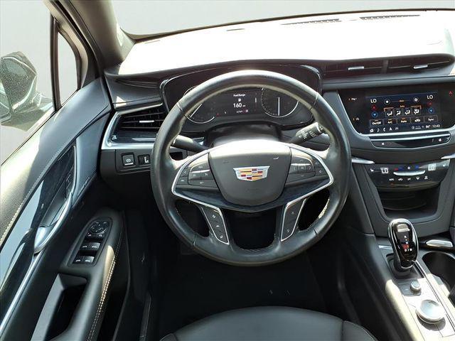 used 2024 Cadillac XT5 car, priced at $35,990