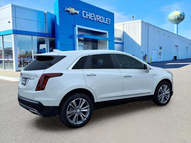 used 2025 Cadillac XT5 car, priced at $38,990