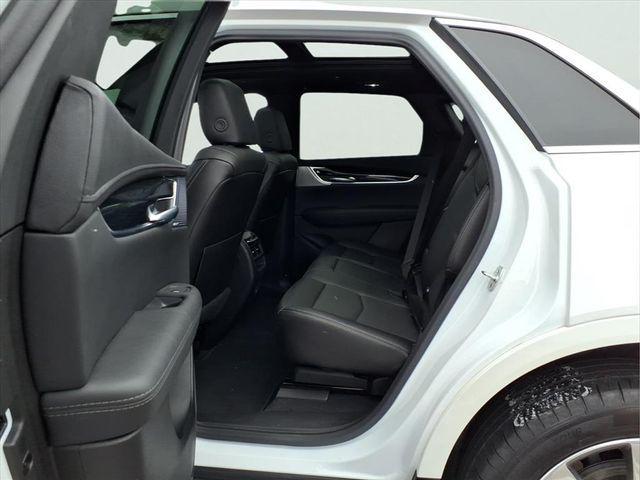 used 2025 Cadillac XT5 car, priced at $38,990