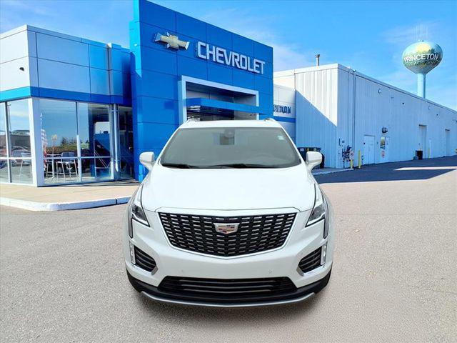used 2025 Cadillac XT5 car, priced at $38,990
