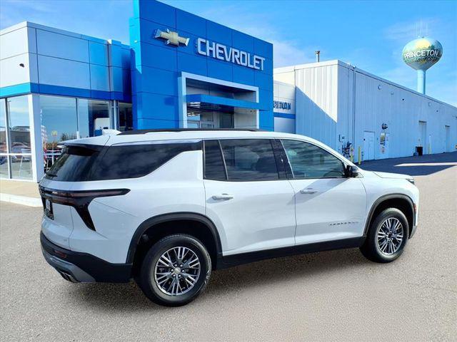 used 2024 Chevrolet Traverse car, priced at $32,990
