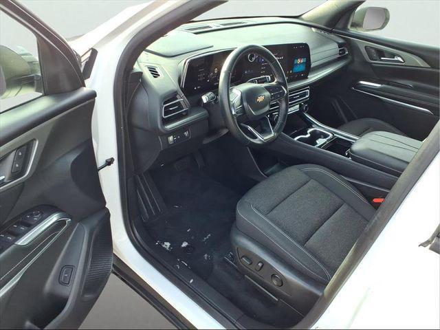 used 2024 Chevrolet Traverse car, priced at $32,990