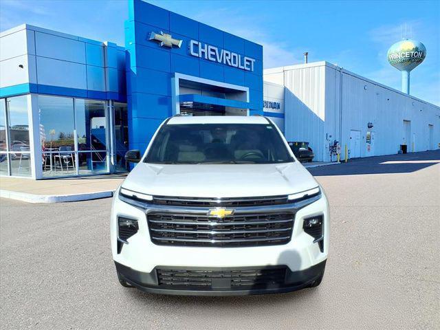 used 2024 Chevrolet Traverse car, priced at $32,990