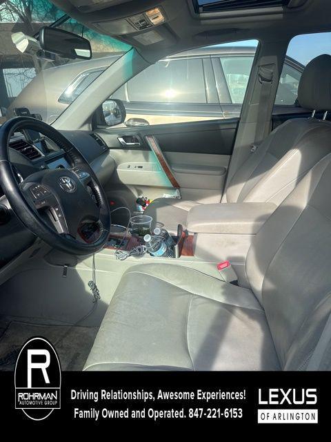 used 2009 Toyota Highlander car, priced at $8,795