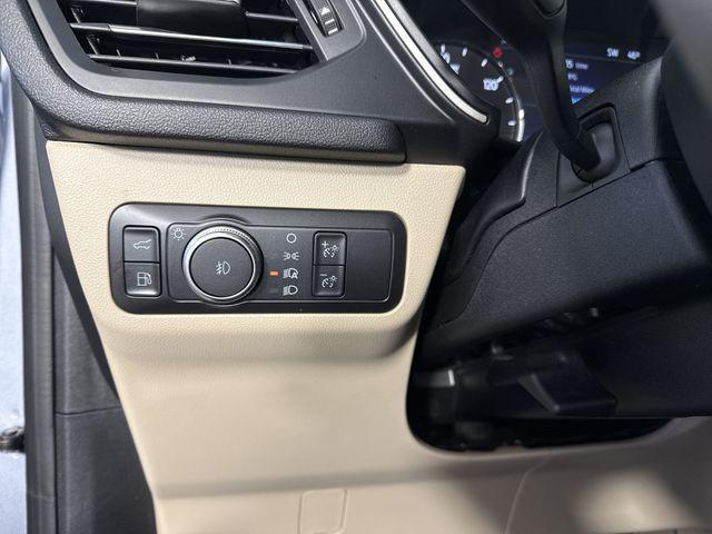 used 2022 Ford Escape car, priced at $18,995