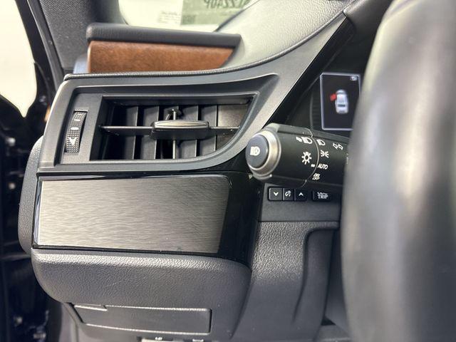 used 2025 Lexus ES 350 car, priced at $42,995
