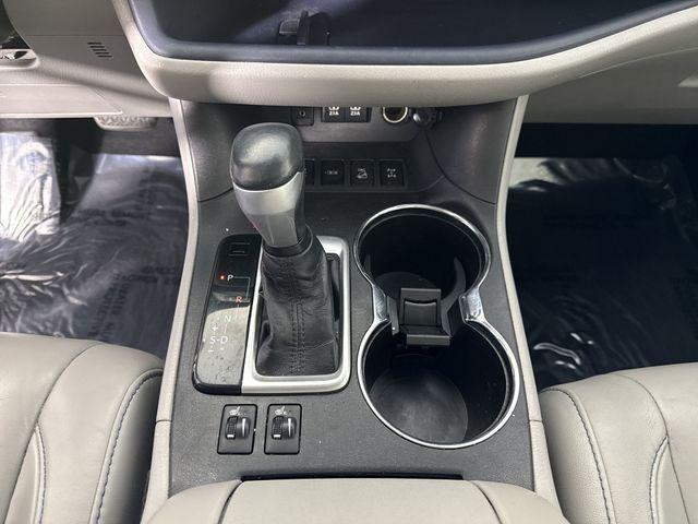 used 2018 Toyota Highlander car, priced at $21,495