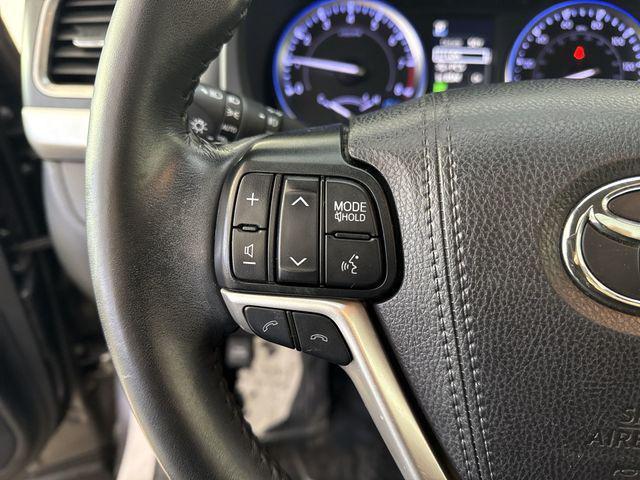 used 2019 Toyota Highlander car, priced at $21,495