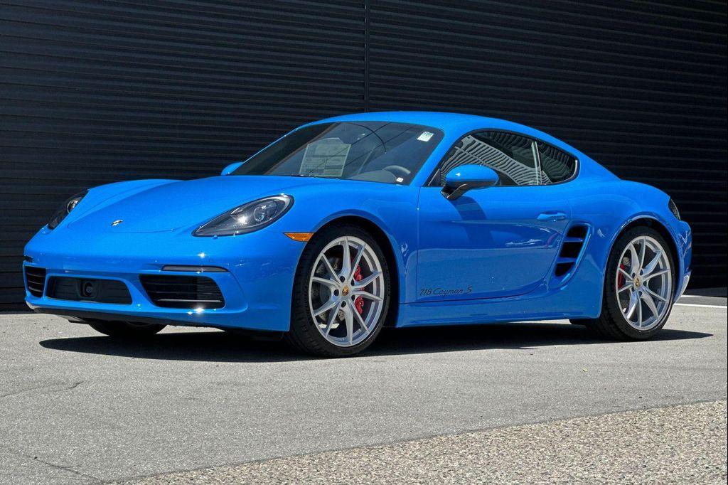 new 2025 Porsche 718 Boxster car, priced at $113,075