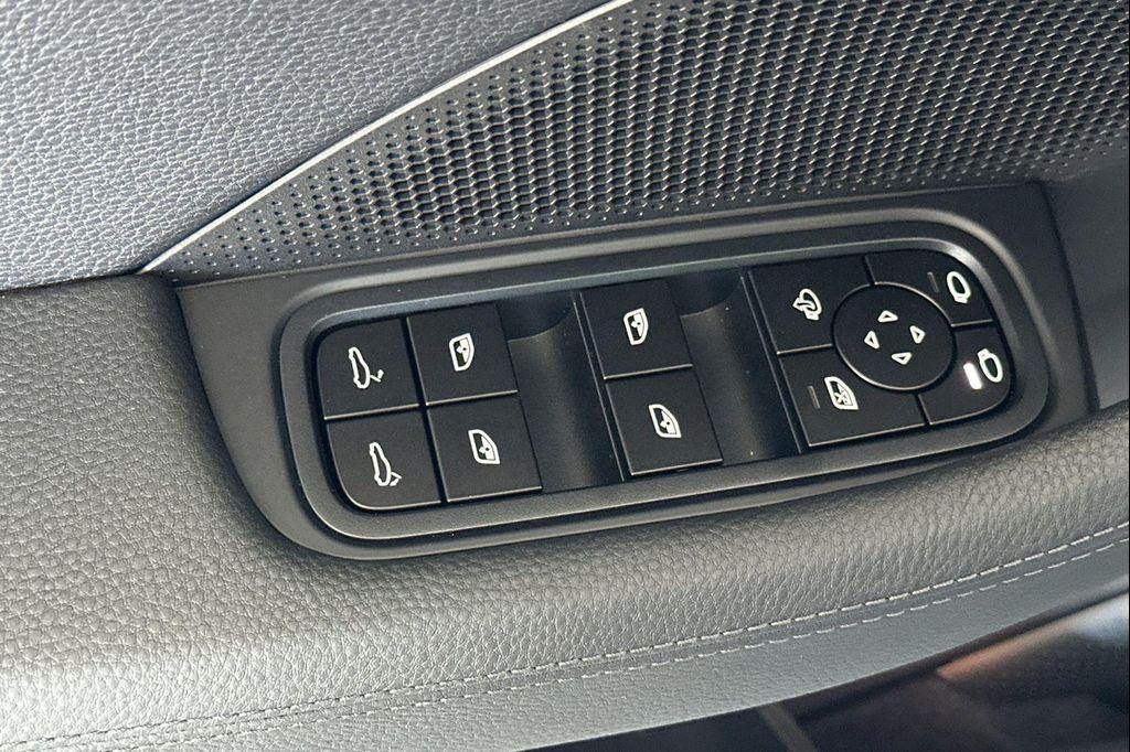 new 2026 Porsche Panamera car, priced at $127,950