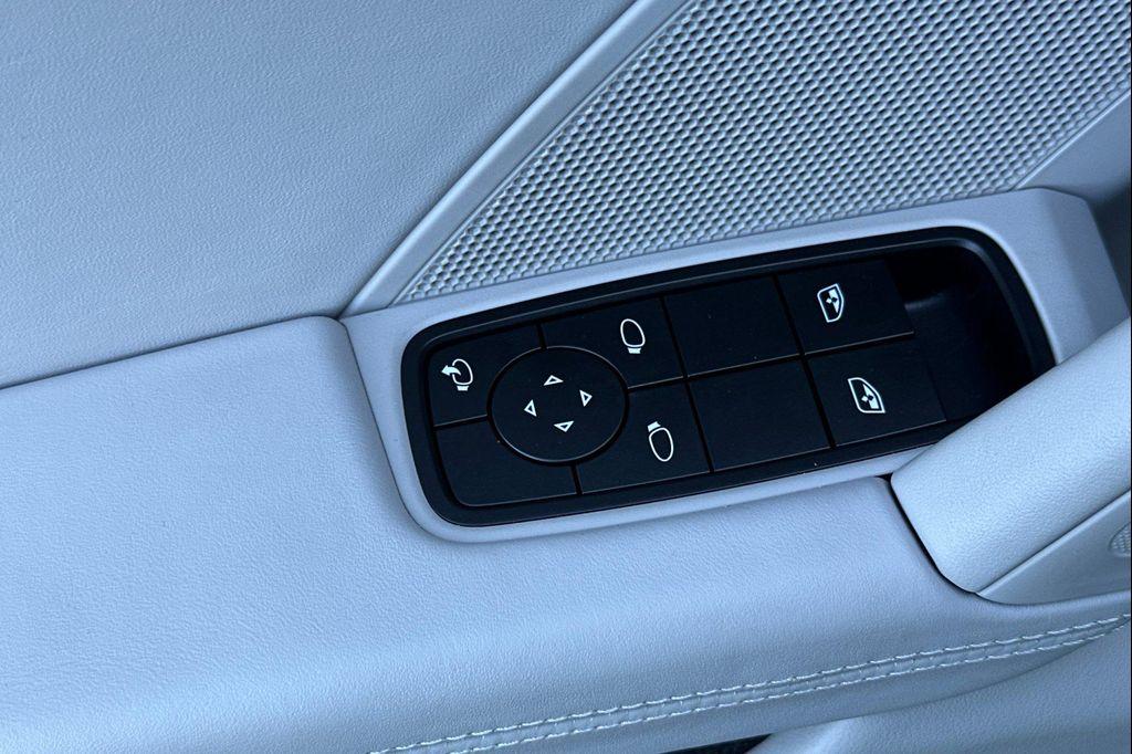 used 2022 Porsche 911 car, priced at $289,888