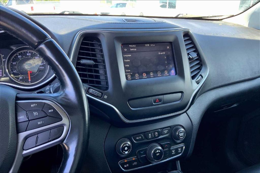 used 2019 Jeep Cherokee car, priced at $13,989