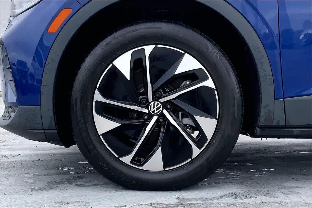 used 2022 Volkswagen ID.4 car, priced at $22,616